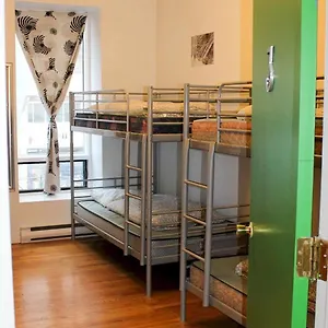 https://auberge-lapero.hotels-in-montreal.org